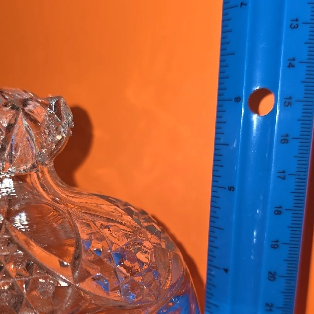 (J30)  Elegant Clear Glass Candy/storage Jar